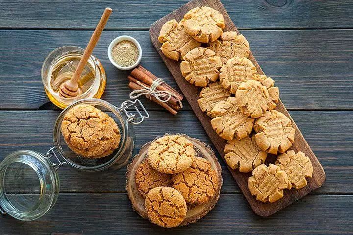 کوکی شکلات و کره بادام زمینی