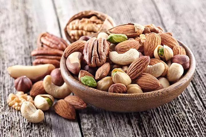 آجیل و تاثیر آن بر قد کودک